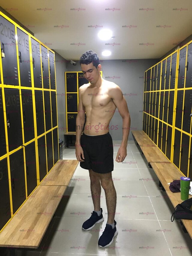 FOTOS DE JOVEN UNVERSITARIO ACTIVO NUEVO EN LA CIUDAD