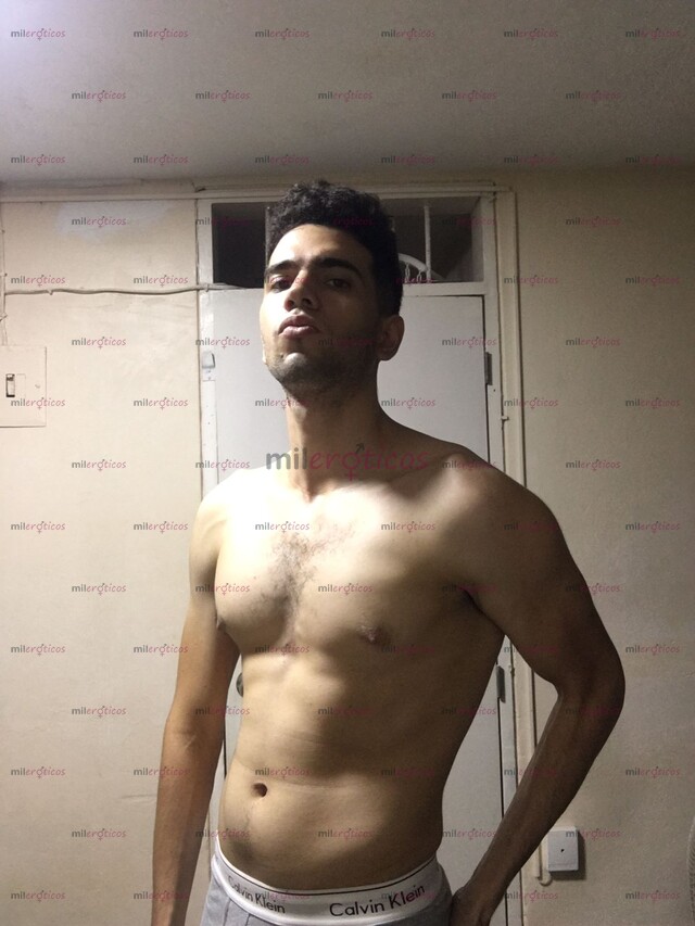 FOTOS DE JOVEN UNVERSITARIO ACTIVO NUEVO EN LA CIUDAD