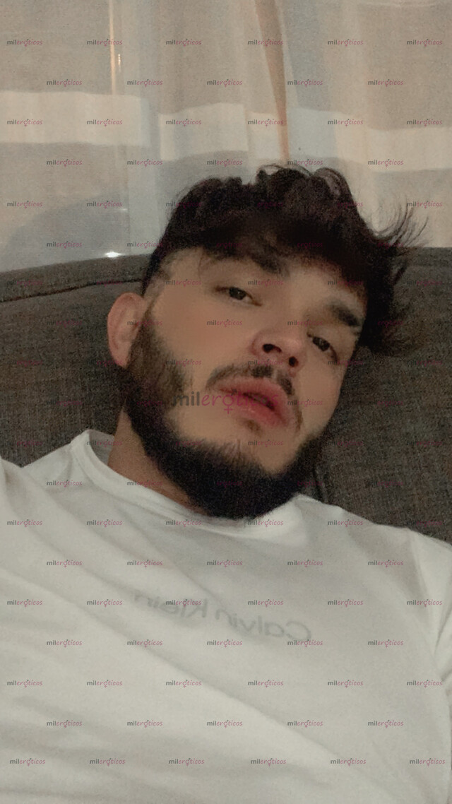 FOTOS DE MÁXIMO (CHICO NUEVO EN LA CIUDAD COMPLACIENTE, AMABLE).