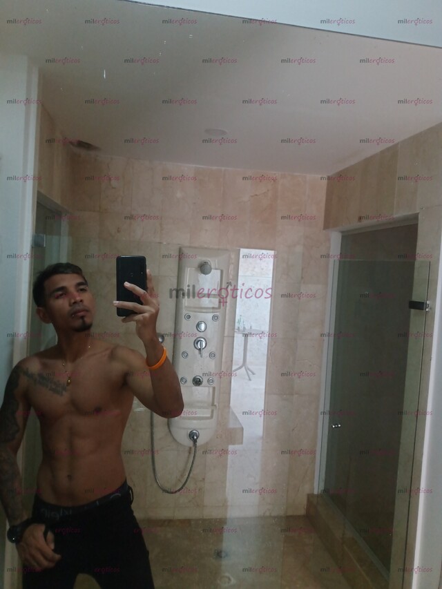 FOTOS DE CHICO VARONIL VERSÁTIL MAS ACT CON GANAS DE COMPLACERTE