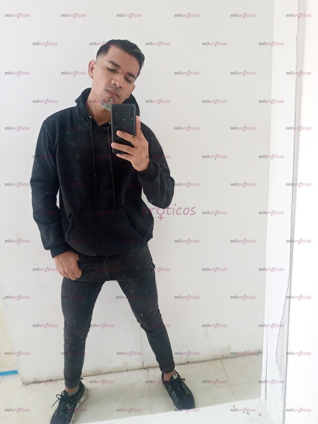 FOTOS DE CHICO VARONIL VERSÁTIL MAS ACT CON GANAS DE COMPLACERTE