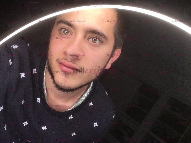 FOTOS DE SOY UN POLLITO PASIVO, MASAJISTA, ARRECHO Y MUY COMPLACIENTE