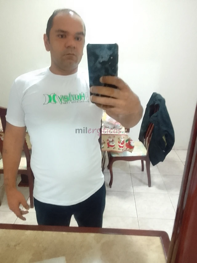 173 de altura forte saliente 105 kilos atendo casais e homens passivos amo sexo peco sigilo e dou muito sigilo e respeito e com mulheres nao tenho res...