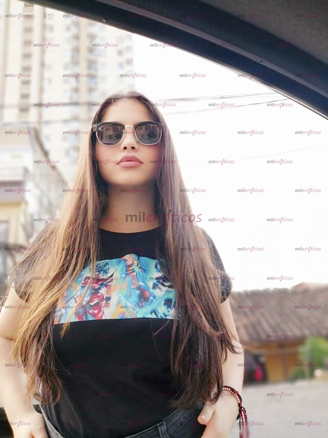 FOTOS DE SI TE GUSTAN DE 18 Y MUY APRETADITAS ENTONCES CONTACTAME BB.