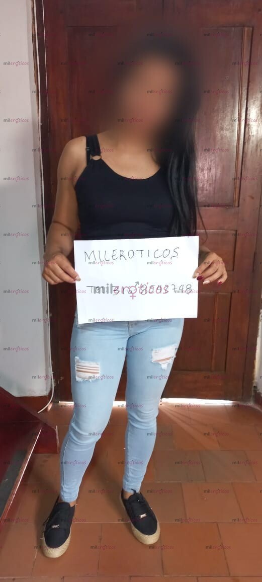 FOTOS DE SOY UNA CHICA DESCOMPLICADA Y DISPUESTA A DARTE MUCHO PLACER