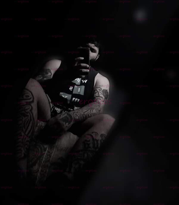 FOTOS DE MACHO DOMINANTE CON 22 CM DE GRUESO PLACER