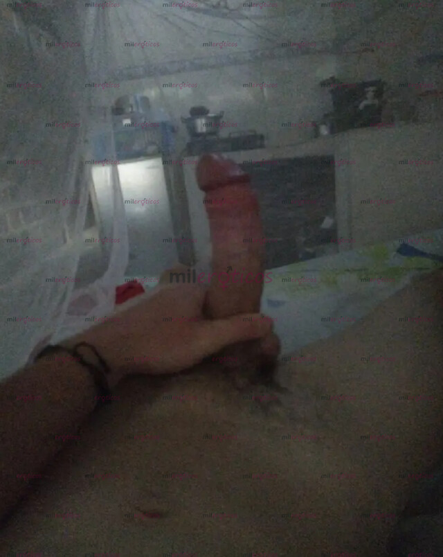 FOTOS DE JOVEN DE 27 AÑOS DISPUESTO A COMPLACERTE EN TUS DESEOS.