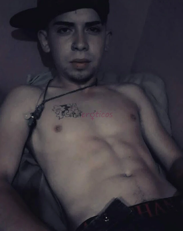 Joven de 20 anos pasivo morboso y sumiso me dejo guiar por el act si no te gustan tan sumisos puedo ser tu pasivo machito vamos te sigo dime como te g...