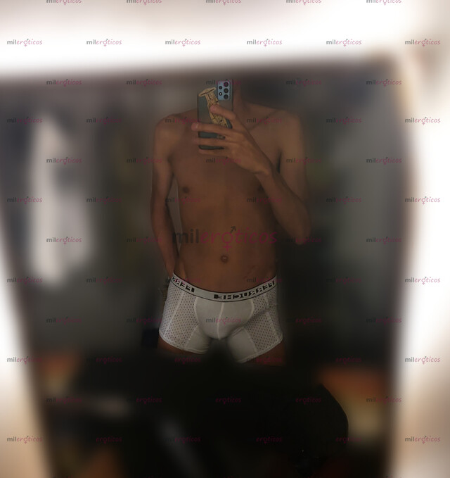 FOTOS DE MORENO VERGUDO DE 1.96 BUSCANDO SURTIR RICO A UNA MUJER