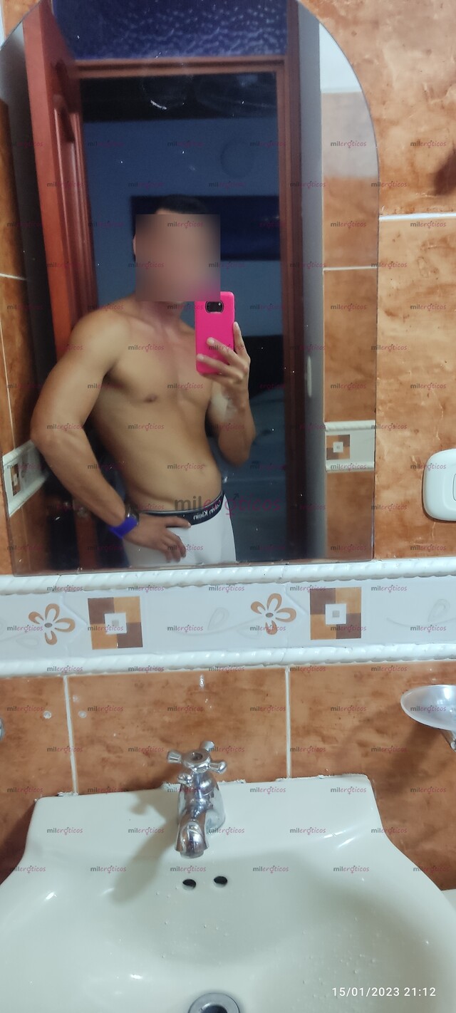 FOTOS DE SEXY PAISA ARDIENTE, CON GANAS DE COMPLACERTE ATI PRECIOSA MUJER