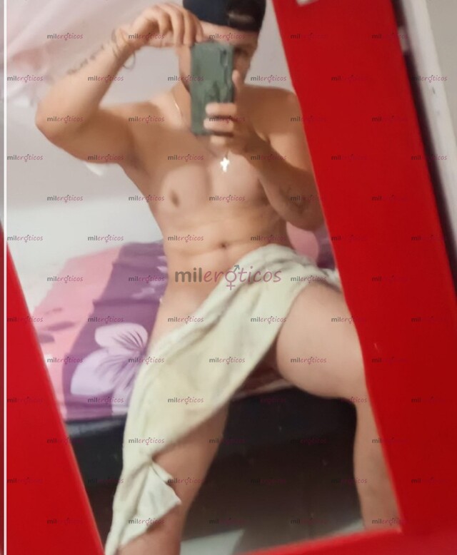 FOTOS DE SOY UN CHICO BIEN CALIENTE Y BIEN DOTADO AMOR