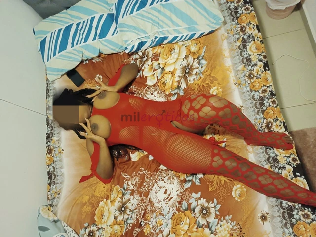 Hola amor te dare un delicioso masaje desestresante muy caliente para que dejes esa tension que tienes acumulada siguiendo con un especial oral con mu...