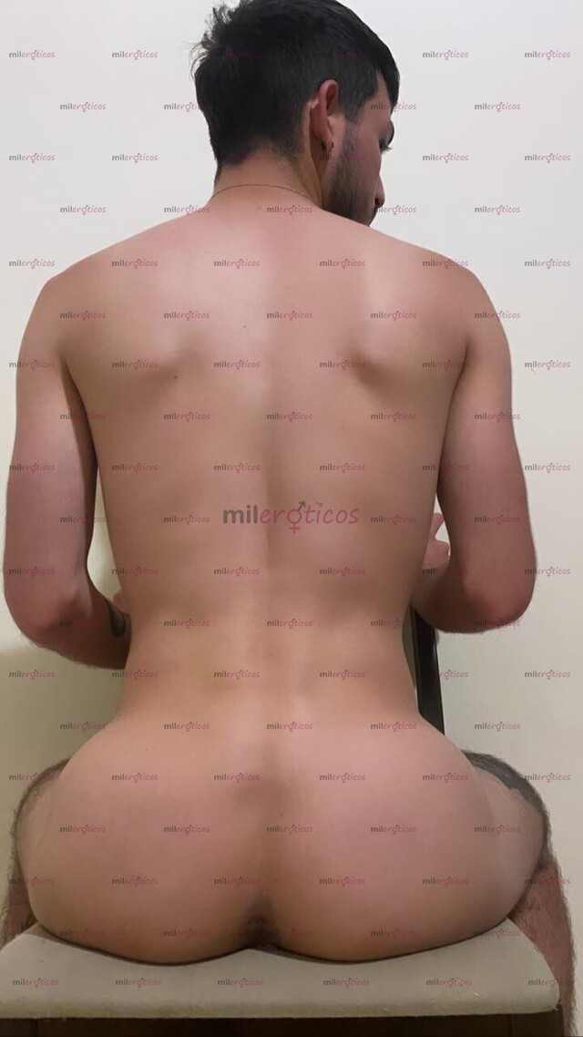 FOTOS DE CAMILO, JOVEN DE 20 AÑOS SERIO, DISCRETO Y MUY COMPLACIENTE