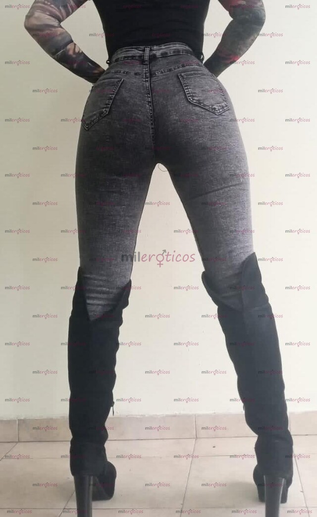 FOTOS DE AMAZONA DE 1.80 SUPER TATUADA APTO PRIVADO CLÍNICA COLSUBSIDIO