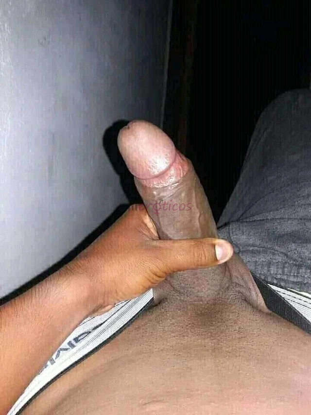 Soy un joven super dotado de mente abierta super amable y varonil tengo apartamento privado en el centro de vina professional en masajes relajante y e...