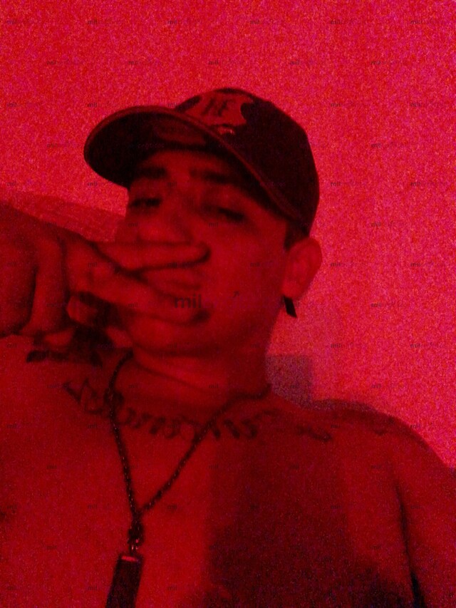 FOTOS DE AVENTURERO CURIOSO INTROVERTIDO EN PUBLICO Y EN PRIVADO EXTROVERTIDO