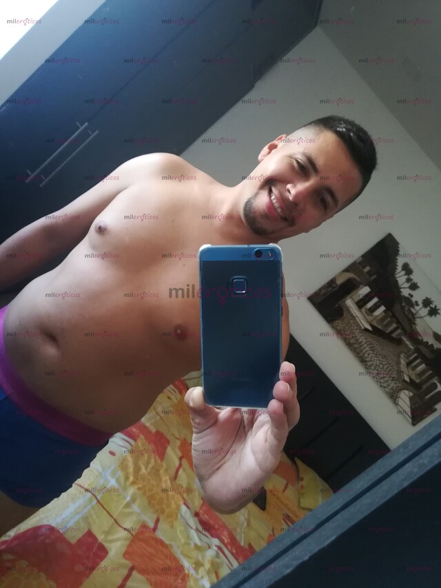 FOTOS DE MORENO ARDIENTE CON GANAS DE CUMPLIR TUS FANTASIAS