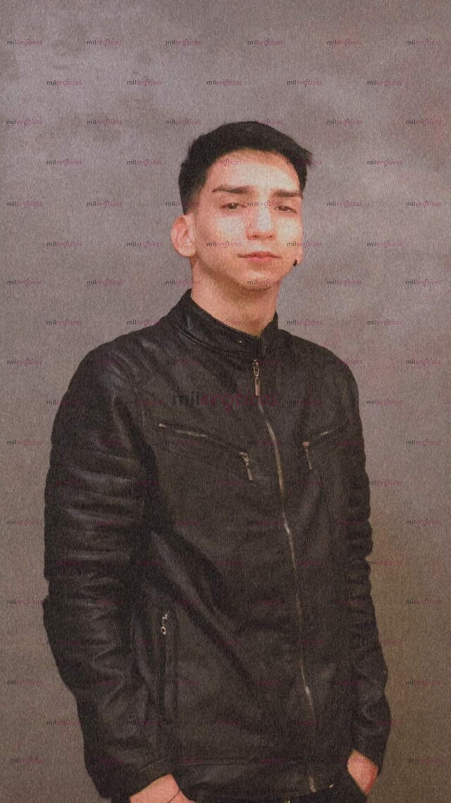 FOTOS DE JOVEN CALIENTE Y MUY COMPLACIENTE HACIA LAS MUJERES