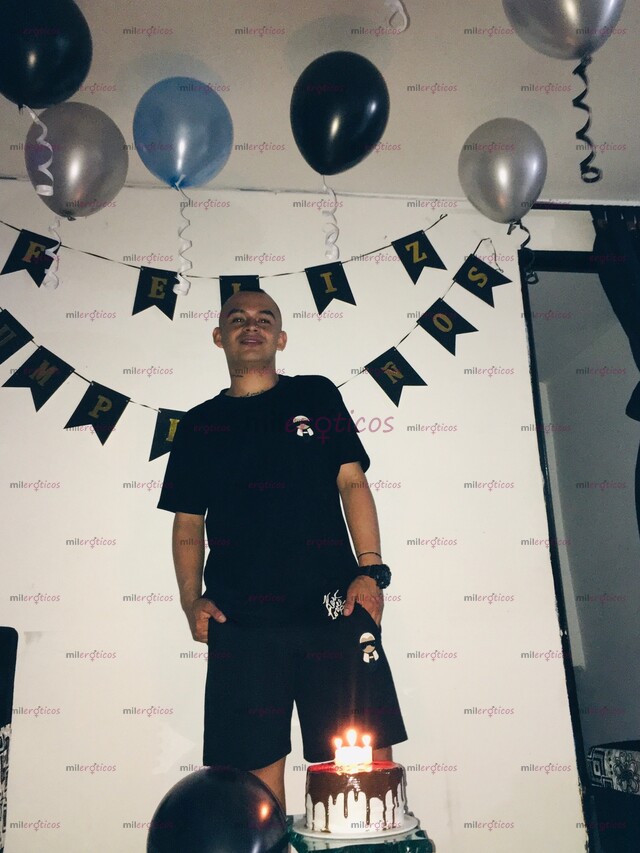 FOTOS DE CHICO SERIO ATRACTIVO MUY COMPLACIENTE ANDO AFUEGO