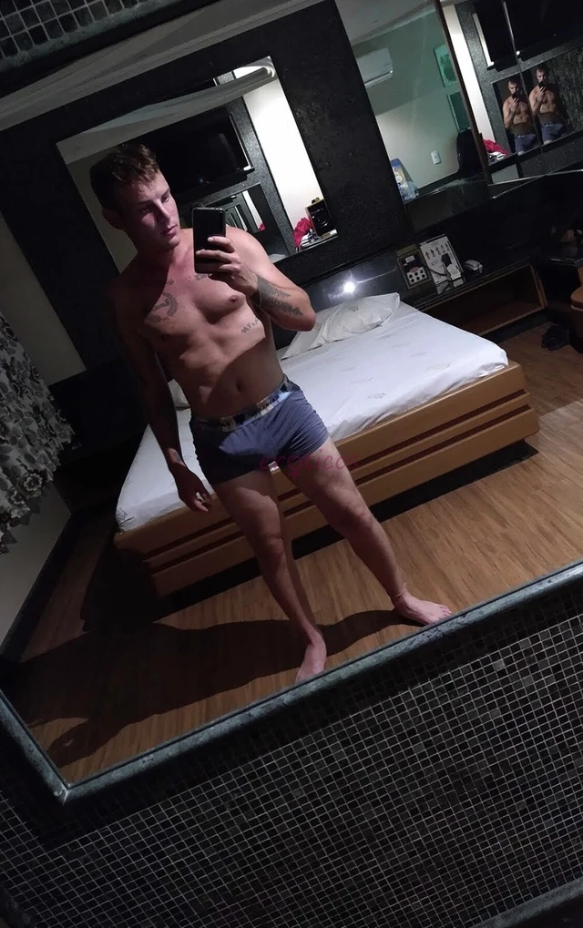 Ola me chamo apolo ferraz sou um acompanhante pra quem tem bom gosto e procura momentos inesqueciveis tenho 1 75 cm e 28 anos se quiser mais informaco...