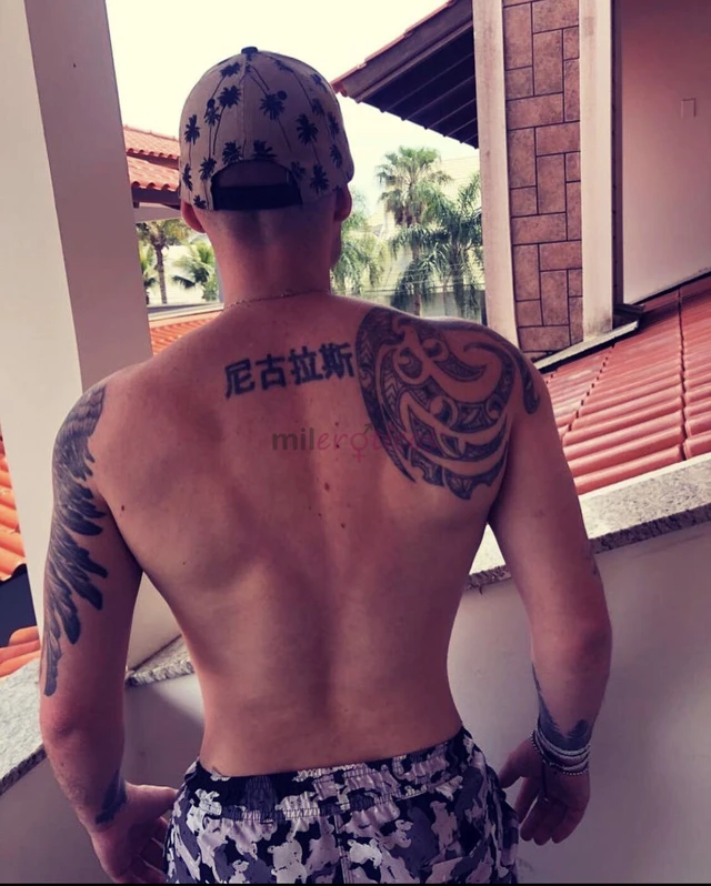 Ola me chamo apolo ferraz sou um acompanhante pra quem tem bom gosto e procura momentos inesqueciveis tenho 1 75 cm e 28 anos se quiser mais informaco...