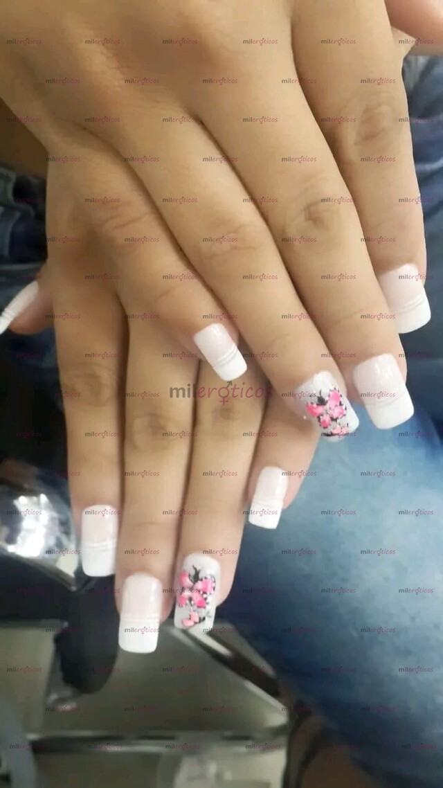 FOTOS DE HOLA SOY SARA UNA NUEVA CHICA TRANS QUE ESTÁ RECIENTE AQUÍ