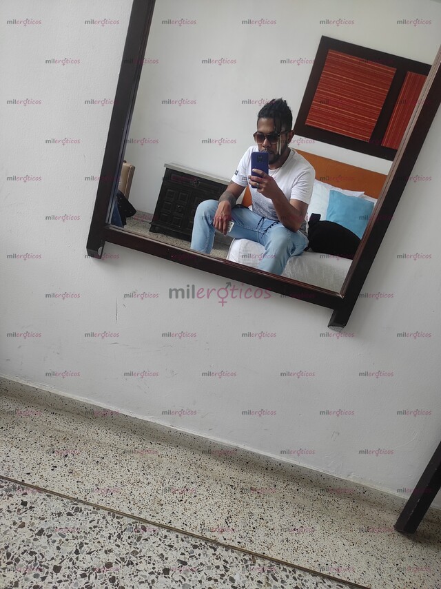 FOTOS DE HOLA AMORES QUE TAL SOY ANDREW CHICO EDUCADO Y BIEN DOTADO