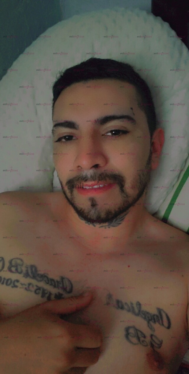 FOTOS DE CRISTIAN GONZALEZ CHAVO CACHONDO DISPONIBLE PARA TI