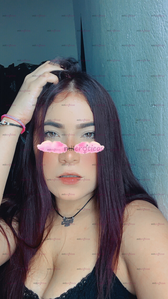 FOTOS DE HOLA ME LLAMO EMMA UNA EXÓTICA ADICTA AL SEXO ASÍ QUE VEN Y DISFRUTA DEL MEJOR
