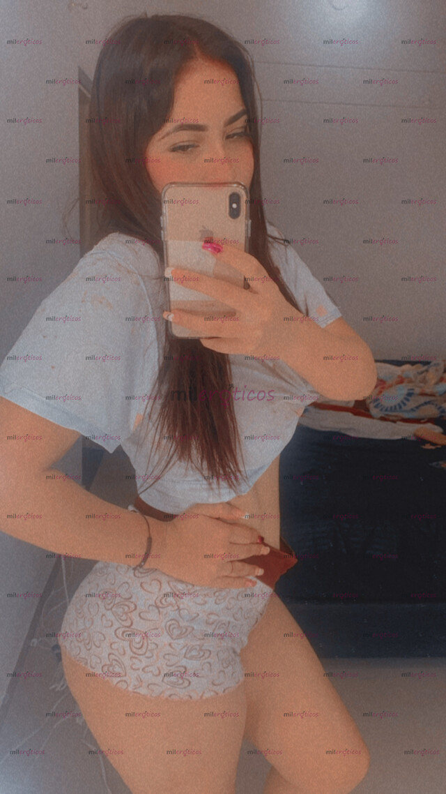 FOTOS DE HOLA ME LLAMO EMMA UNA EXÓTICA ADICTA AL SEXO ASÍ QUE VEN Y DISFRUTA DEL MEJOR
