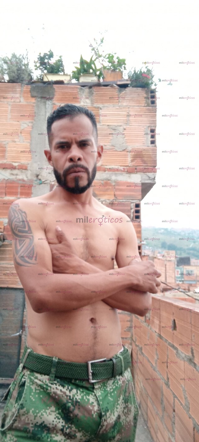 FOTOS DE NEGRO VERGÓN LECHERO!! 21 CM DE PLACER TE ESPERO