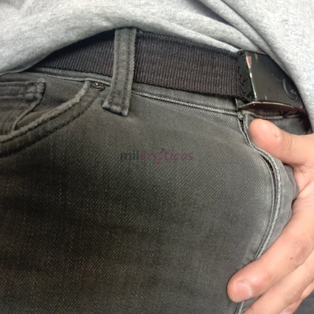 Hola soy un joven chileno dispuesto a cumplir tus fantasias mas calientes mis servicios apuntan solo a mujeres maduras que sepan disfrutar la compania...