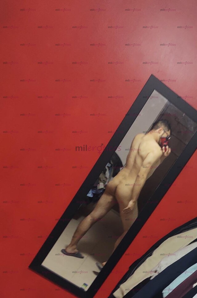 FOTOS DE JOVEN, ATLÉTICO Y VARONIL COMPLACIENTE. 25 AÑOS.