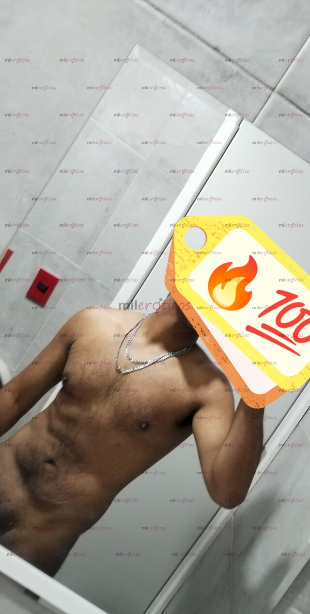 FOTOS DE BERNARDO, CHAVO DE PIEL MORENA, JOVEN Y MUY CACHONDO