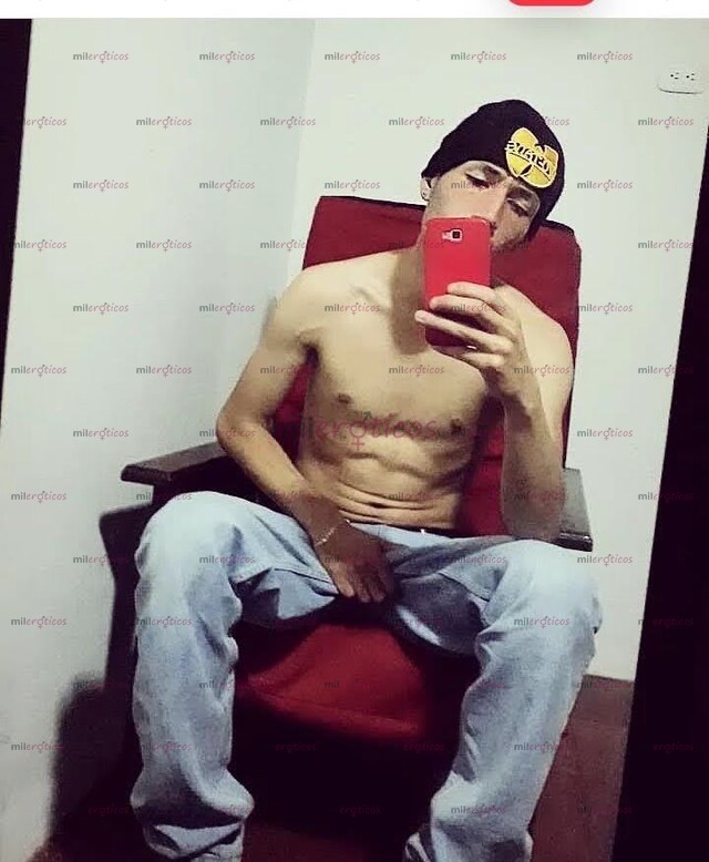 FOTOS DE FLACO PAISA SERIO CARGADO DE LECHE QUIERE SER MI PERRA