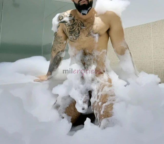 Hola santiago de chile soy matheo un macho costeno vergon con muchas ganas de comer culo y bocas ricas soy un macho muy aseado respetuoso serio varoni...