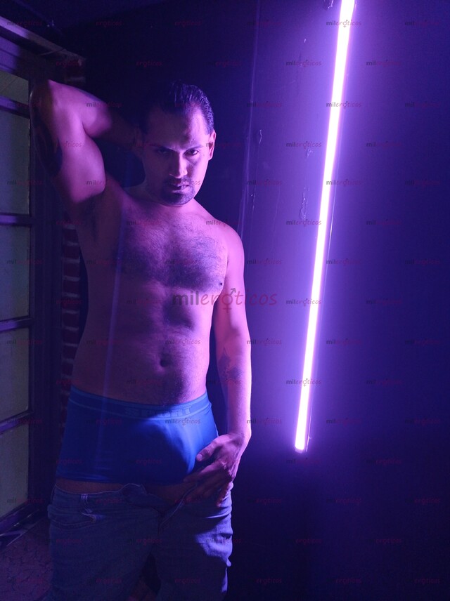 FOTOS DE EL GUERRERO AZTECA LISTO PARA DAR PLACER DE UNA O OTRA FORMA