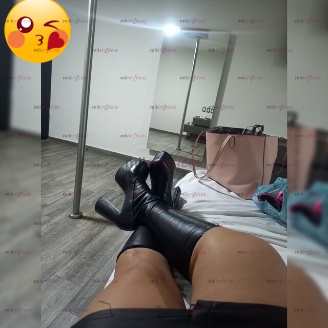 FOTOS DE CHICA ESCORT NALGONA PIERNUDA CARA BONITA EXPERTA EN EL ORAL PROFUNDO Y EXITANTE