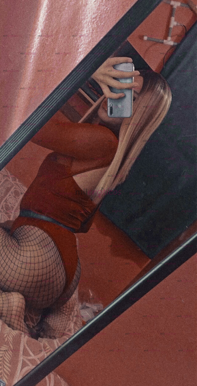 FOTOS DE CARIÑOSA, CALIENTE Y PUTONA QUE MÁS BUSCAS.