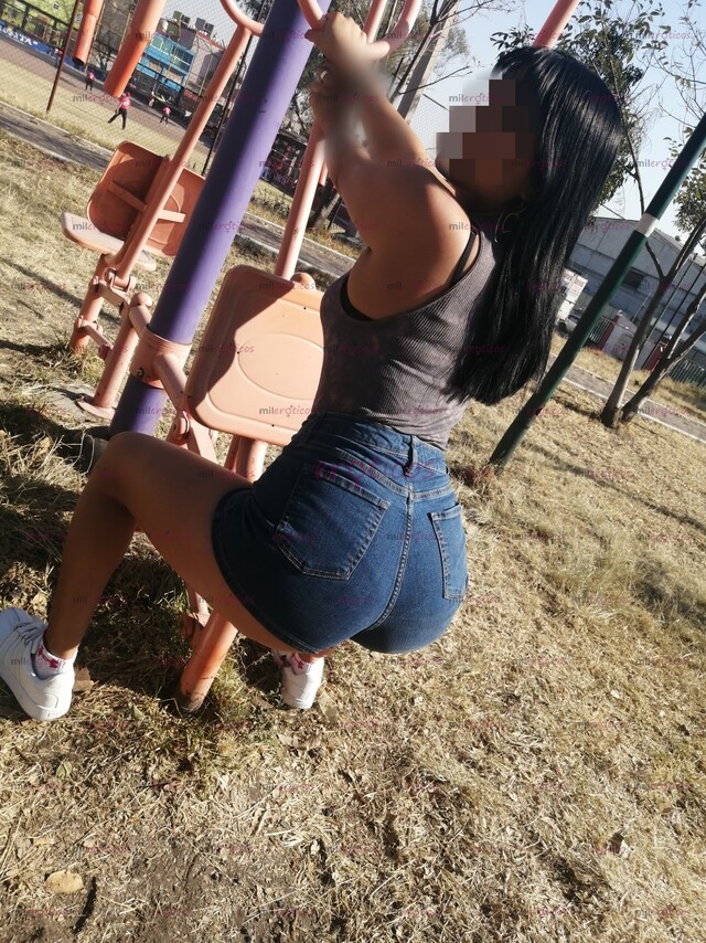 FOTOS DE MORENA DE FUEGO MÁRCAME ESTOY DISPONIBLE MI AMOR