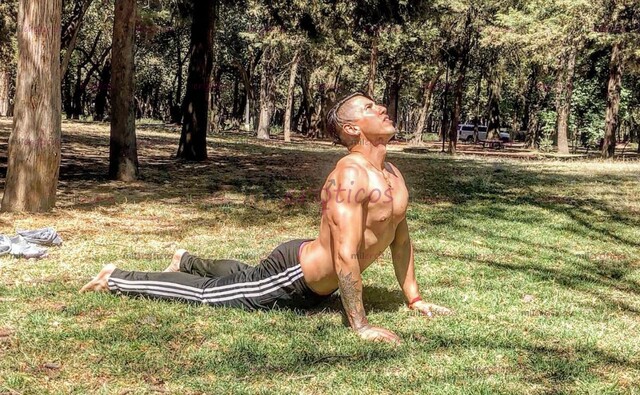 FOTOS DE BUSCANDO ALGO DIFERENTE ? CONTÁCTAME SOY IVÁN