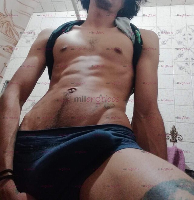 FOTOS DE JOVEN, ATRACTIVO Y ATLÉTICO, TOTAL DISCRECIÓN