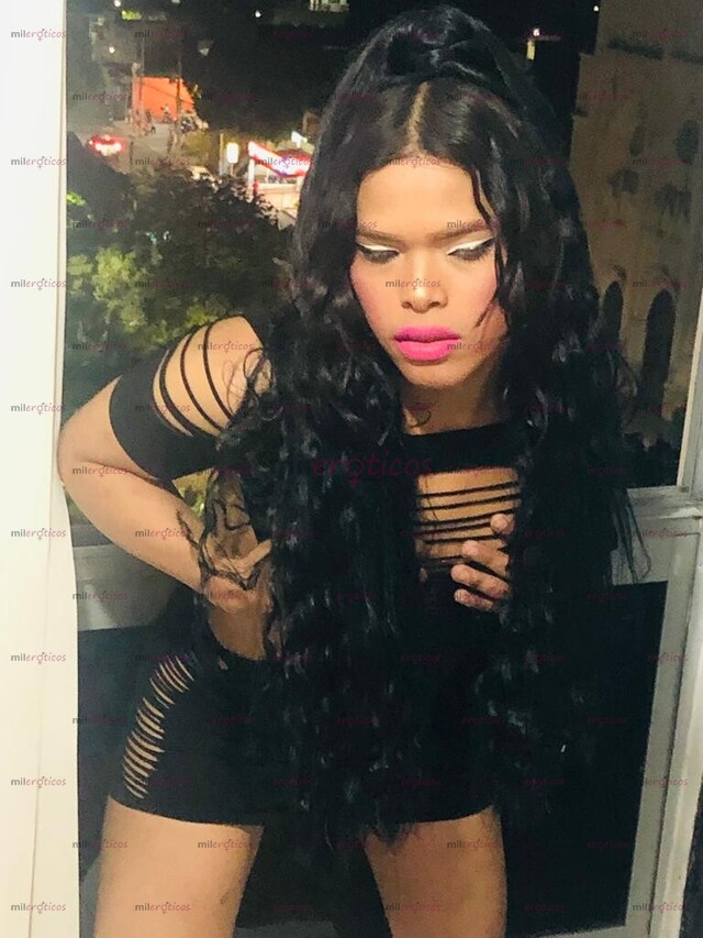 FOTOS DE HOLA CHICA ENCANTADORA SUPER ATRACTIVA MUY DOTADA