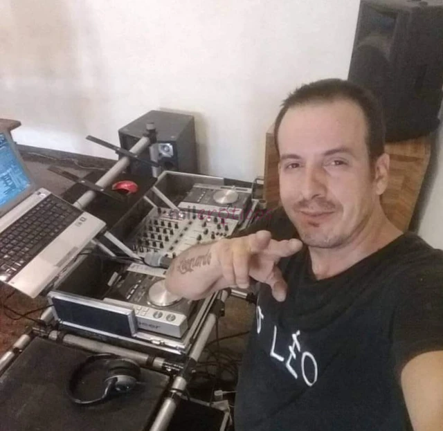 Ola prazer sou leonardo solteiro tenho 38 anos sou do tipo namorado educado amp simpatico amp sou acompanhante para mulheres dou preferencia para mulh...