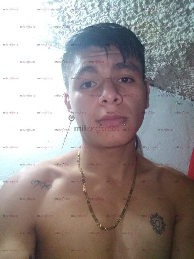 FOTOS DE JOVEN POLLO PAISA EN LA CIUDAD DE MEDELLÍN