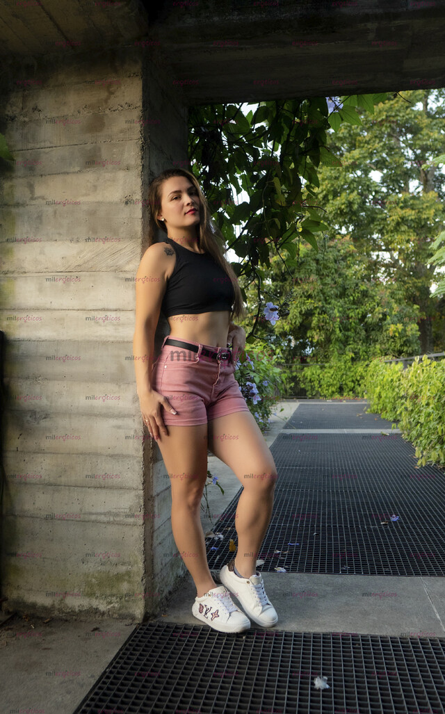 FOTOS DE COLOMBIANA, ALEGRE, GUERA Y COMPLETAMENTE NATURAL