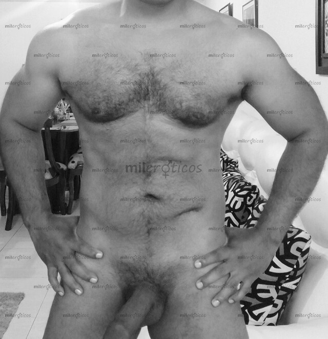 FOTOS DE MORENO DOTADO CON GANAS DE DAR BUENA VERGA