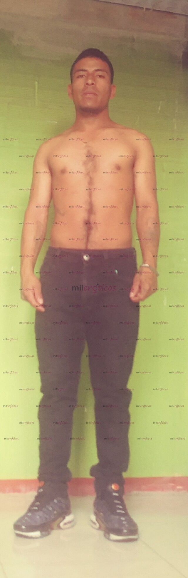 FOTOS DE CALIENTE Y ATENTO 3 DISCRETO. JUGUETON ATENTO CON LAS PERSONAS