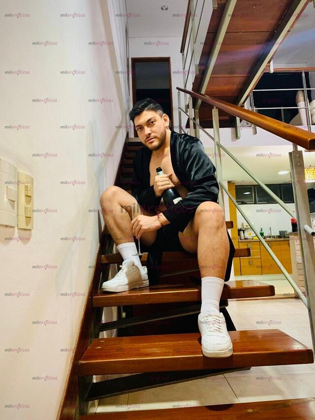 FOTOS DE MACHOACTIVO Y DOMINANTE, PROFESIONAL, DISCRETO Y EDUCADO