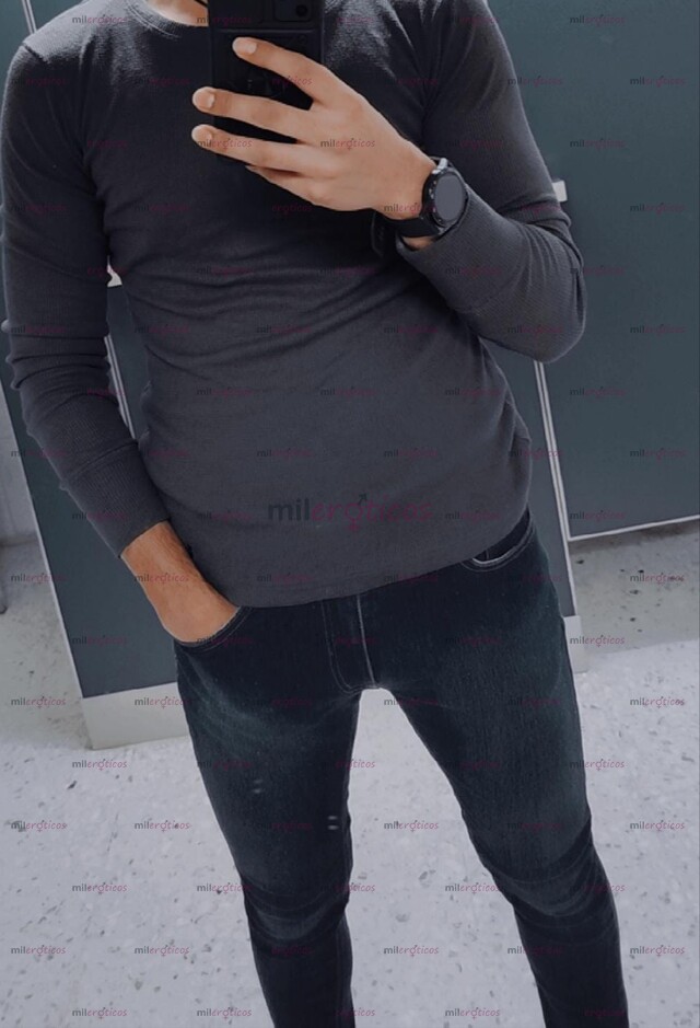 FOTOS DE ESTUDIANTE 26 AÑOS. VERSÁTIL, CACHONDO CON GANAS DE COMPLACER